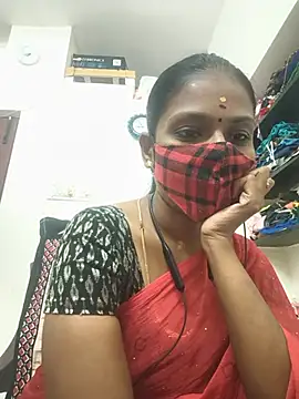 Snapshot of Tamil_Yalini12 chatting on July 25, 1:04 am Tamil Yalini12 online show from July 25, 1:04 am
