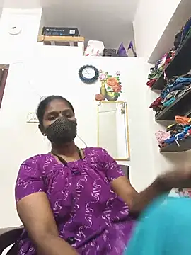 Snapshot of Tamil_Yalini12 chatting on July 27, 3:24 am Tamil Yalini12 online show from July 27, 3:24 am