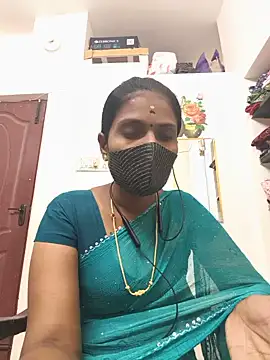 Snapshot of Tamil_Yalini12 chatting on July 28, 2:51 am Tamil Yalini12 online show from July 28, 2:51 am