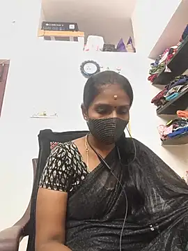 Snapshot of Tamil_Yalini12 chatting on July 28, 2:13 pm Tamil Yalini12 online show from July 28, 2:13 pm