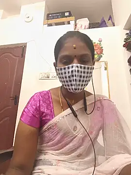 Snapshot of Tamil_Yalini12 chatting on July 31, 11:53 am Tamil Yalini12 online show from July 31, 11:53 am