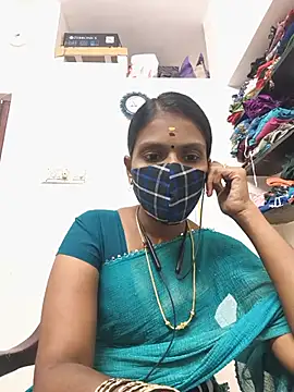 Snapshot of Tamil_Yalini12 chatting on August 1, 1:10 pm Tamil Yalini12 online show from August 1, 1:10 pm
