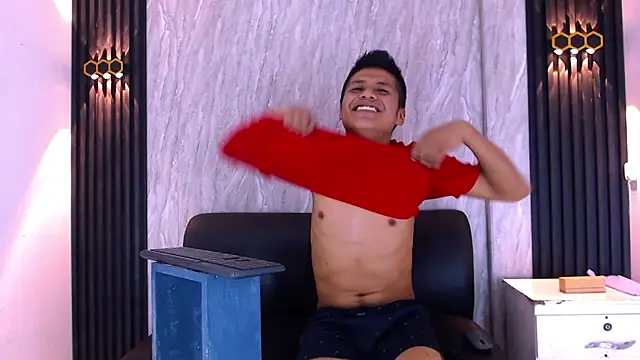 marcus hans  online show from November 22, 8:08 pm