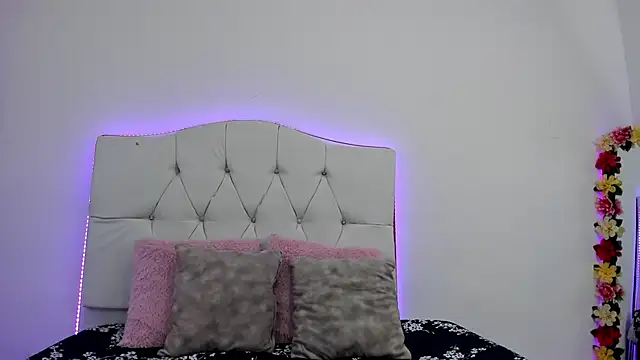 celestederek online show from January 12, 7:19 pm