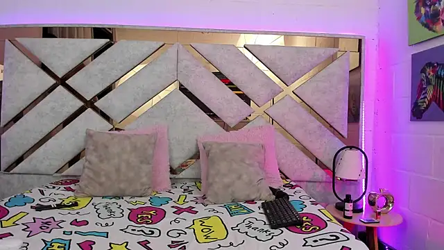 Snapshot of celestederek chatting on June 7, 2:48 am celestederek online show from June 7, 2:48 am
