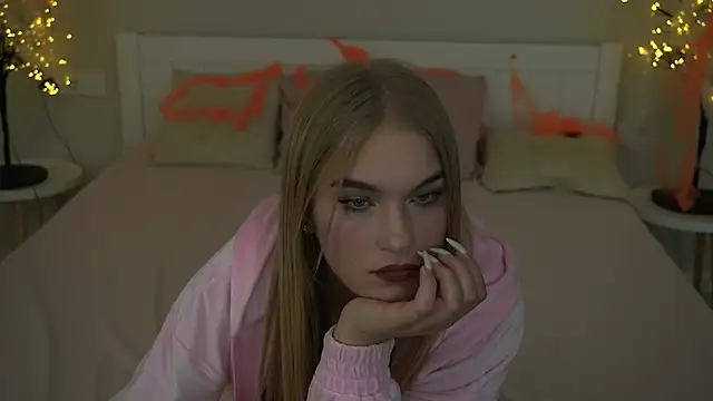 AlinaLiii online show from October 28, 7:16 pm