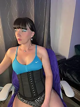 Snapshot of MaciiMayy chatting on June 16, 11:40 pm MaciiMayy online show from June 16, 11:40 pm