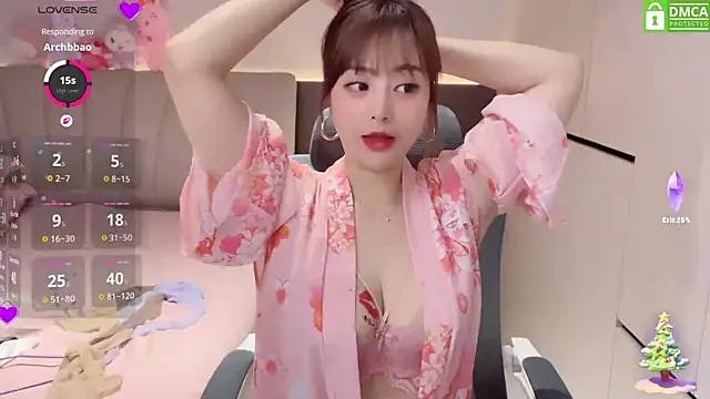 Snapshot of Koo-liy chatting on May 2, 5:07 pm Koo-liy online show from May 2, 5:07 pm