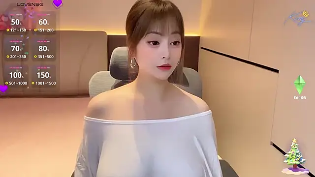 Snapshot of Koo-liy chatting on August 1, 9:19 am Koo-liy online show from August 1, 9:19 am