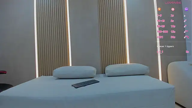 Snapshot of emily_kovac chatting on November 19, 11:54 am emily kovac online show from November 19, 11:54 am