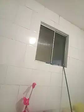 PrettahSantos online show from February 19, 1:29 pm