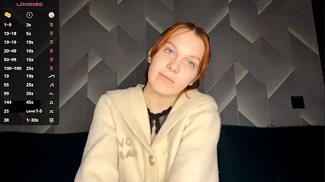 FoxLina online show from November 22, 7:35 pm