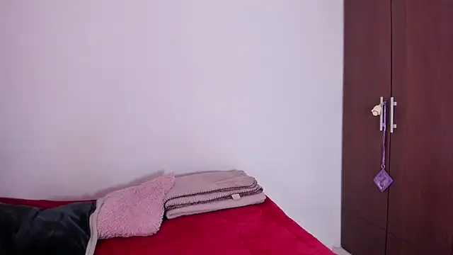 ScarlettRosetti online show from February 26, 1:48 am