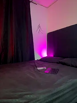 Snapshot of BoomChikaWow chatting on November 7, 11:38 pm BoomChikaWow online show from November 7, 11:38 pm