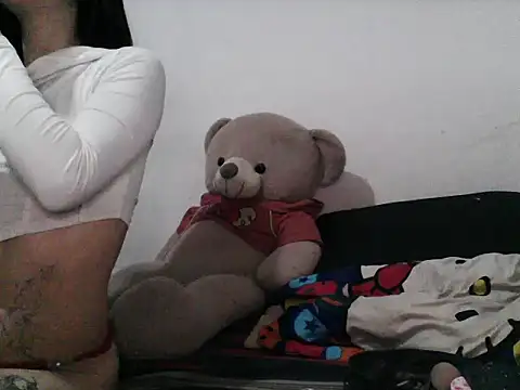 Snapshot of SweettPoison_ chatting on October 12, 10:53 pm SweettPoison online show from October 12, 10:53 pm