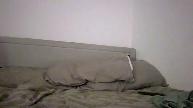 Snapshot of GymKing99 chatting on March 5, 12:39 am GymKing99 online show from March 5, 12:39 am