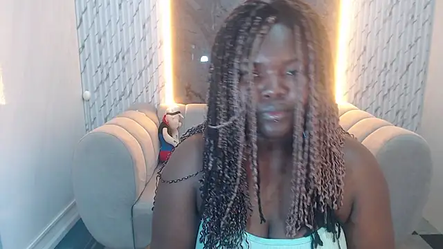 Soffia b online show from October 11, 8:07 pm