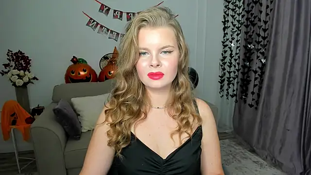 WildeDesiree online show from October 20, 12:27 pm