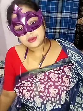 Snapshot of Deborbhavi222 chatting on November 4, 6:07 pm Deborbhavi222 online show from November 4, 6:07 pm