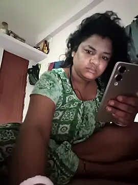Snapshot of Deborbhavi222 chatting on May 16, 10:58 am Deborbhavi222 online show from May 16, 10:58 am