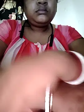 Snapshot of Deborbhavi222 chatting on May 17, 1:47 am Deborbhavi222 online show from May 17, 1:47 am