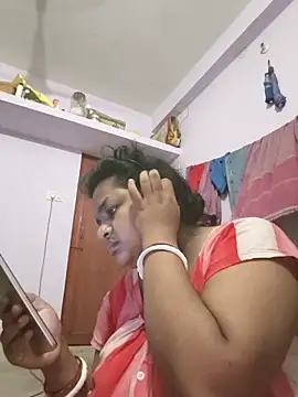 Snapshot of Deborbhavi222 chatting on May 25, 6:36 pm Deborbhavi222 online show from May 25, 6:36 pm