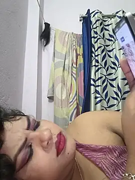 Snapshot of Deborbhavi222 chatting on June 4, 3:07 pm Deborbhavi222 online show from June 4, 3:07 pm