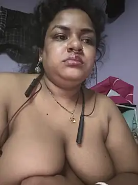 Snapshot of Deborbhavi222 chatting on June 7, 10:13 pm Deborbhavi222 online show from June 7, 10:13 pm