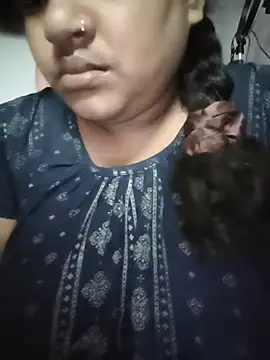 Snapshot of Deborbhavi222 chatting on July 3, 8:43 am Deborbhavi222 online show from July 3, 8:43 am