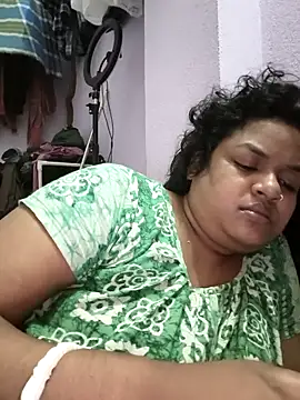 Snapshot of Deborbhavi222 chatting on July 8, 10:53 am Deborbhavi222 online show from July 8, 10:53 am