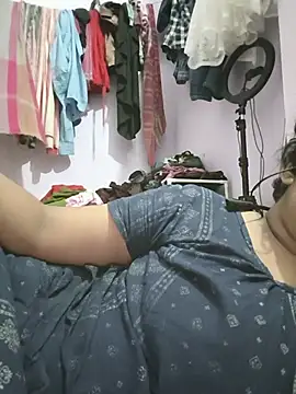 Snapshot of Deborbhavi222 chatting on July 9, 6:12 pm Deborbhavi222 online show from July 9, 6:12 pm