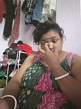 Snapshot of Deborbhavi222 chatting on July 10, 9:12 am Deborbhavi222 online show from July 10, 9:12 am