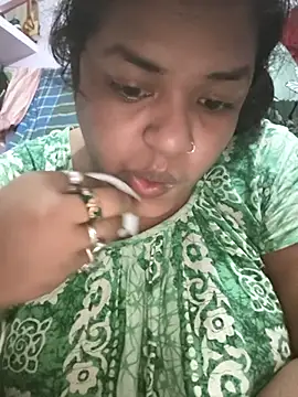 Snapshot of Deborbhavi222 chatting on July 19, 7:17 pm Deborbhavi222 online show from July 19, 7:17 pm