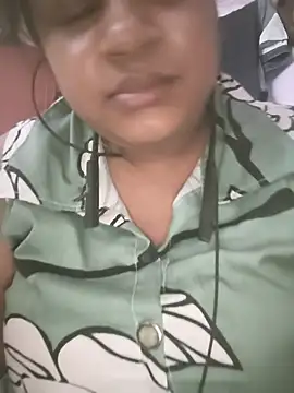 Snapshot of Deborbhavi222 chatting on July 28, 2:40 am Deborbhavi222 online show from July 28, 2:40 am