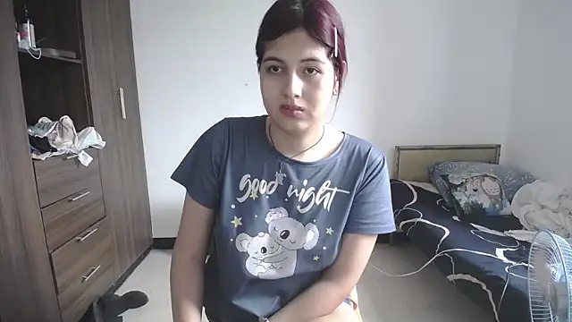 Snapshot of Mirage_Sertori chatting on May 6, 5:18 pm Mirage Sertori online show from May 6, 5:18 pm