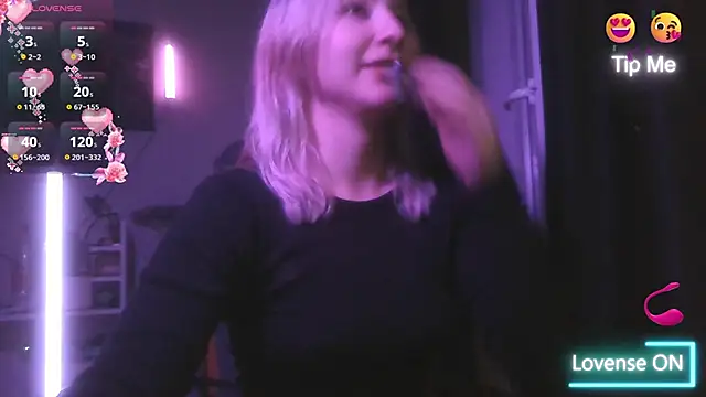 Snapshot of ChristinaFivePlus chatting on October 5, 7:12 pm ChristinaFivePlus online show from October 5, 7:12 pm