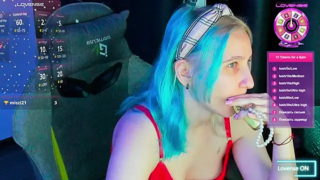 Snapshot of ChristinaFivePlus chatting on November 7, 5:24 pm ChristinaFivePlus online show from November 7, 5:24 pm