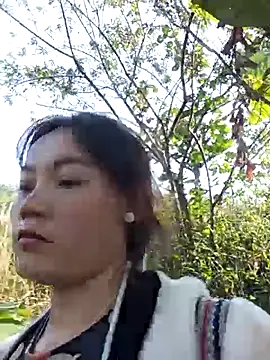 Snapshot of dorothyxx chatting on December 1, 3:44 am dorothyxx online show from December 1, 3:44 am