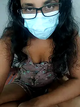 Snapshot of sexybolegirl chatting on October 25, 5:51 pm sexybolegirl online show from October 25, 5:51 pm