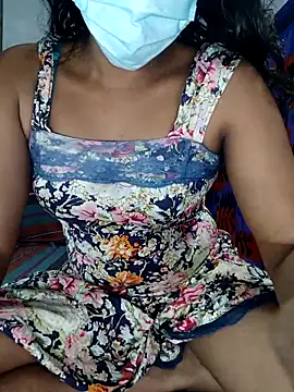 Snapshot of sexybolegirl chatting on December 2, 7:53 pm sexybolegirl online show from December 2, 7:53 pm