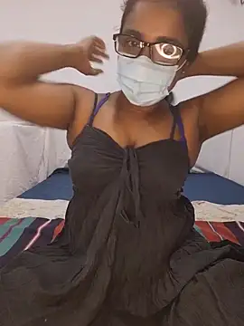 Snapshot of sexybolegirl chatting on June 16, 4:42 pm sexybolegirl online show from June 16, 4:42 pm