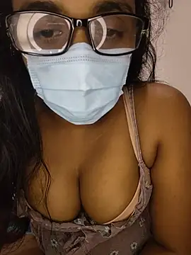 Snapshot of sexybolegirl chatting on July 6, 5:04 pm sexybolegirl online show from July 6, 5:04 pm