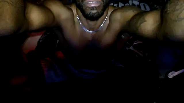 214KingLonggg online show from May 6, 4:08 am
