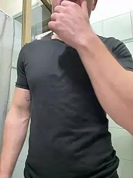 giovan2020 online show from February 20, 8:27 am