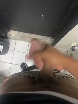 Snapshot of BiauralScamper chatting on October 31, 5:47 pm BiauralScamper online show from October 31, 5:47 pm