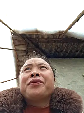 xuxulovezz online show from February 14, 4:42 am