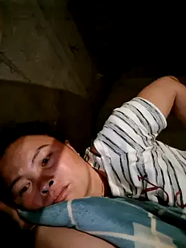 xuxulovezz online show from February 28, 3:35 pm