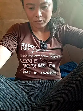 xuxulovezz online show from July 15, 4:18 am