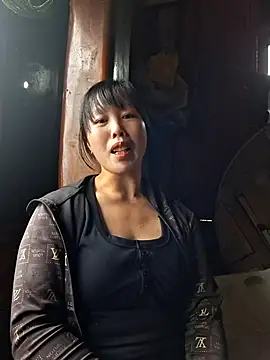 helenzz online show from November 8, 1:39 am