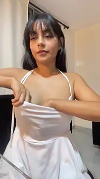 Snapshot of Selene_Wings22 chatting on May 23, 1:00 am Selene Wings22 online show from May 23, 1:00 am